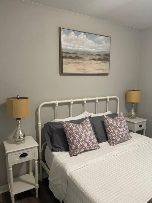 The Bernice - 2 Bedroom Apt In Quilt Town, Usa Hamilton Exterior foto