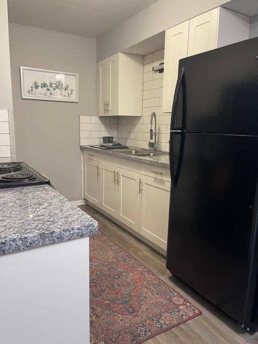 The Bernice - 2 Bedroom Apt In Quilt Town, Usa Hamilton Exterior foto